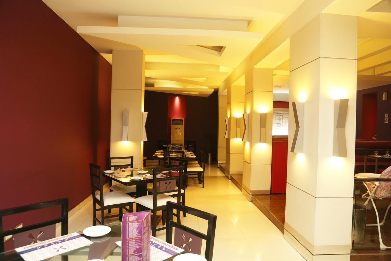 Hotel The Grand Regency Bahawalpur Esterno foto